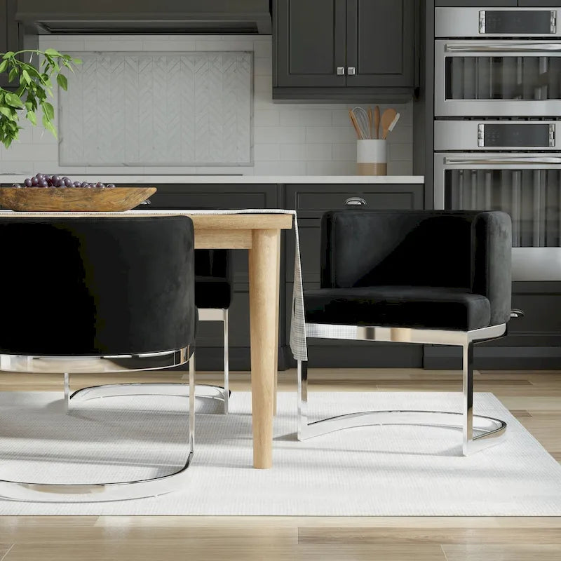 Chaise de salle à manger capitonnée à oreilles avec dossier haut et pieds en bois massif