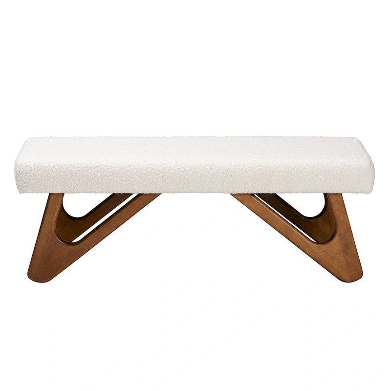 Banc en tissu bouclette crème et bois de noyer.